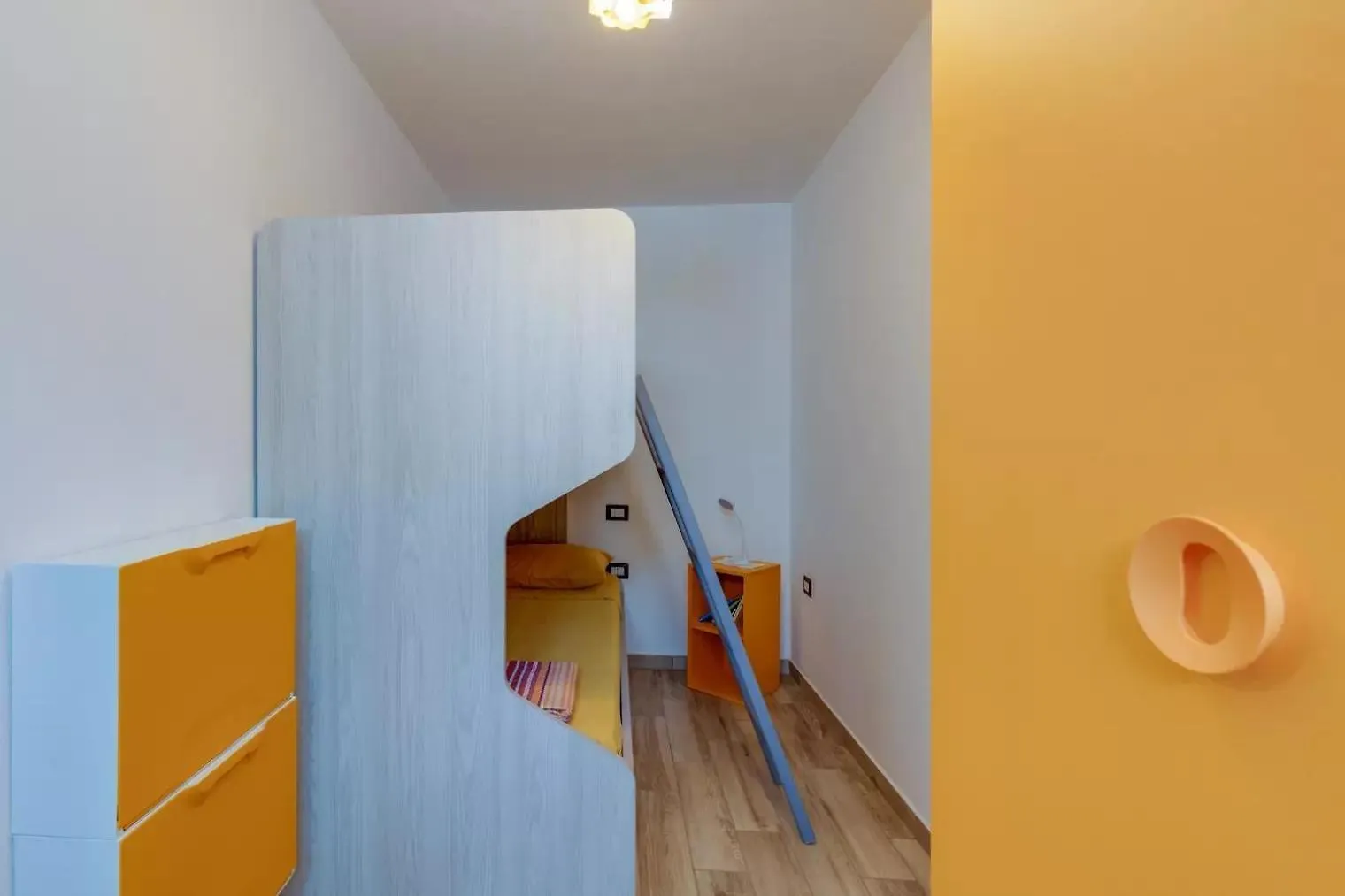 Apartament Soi E Mari Càbras
